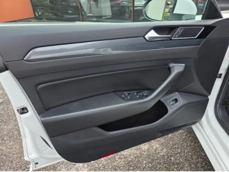 Car Thumb