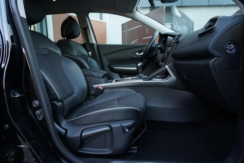 Car Thumb