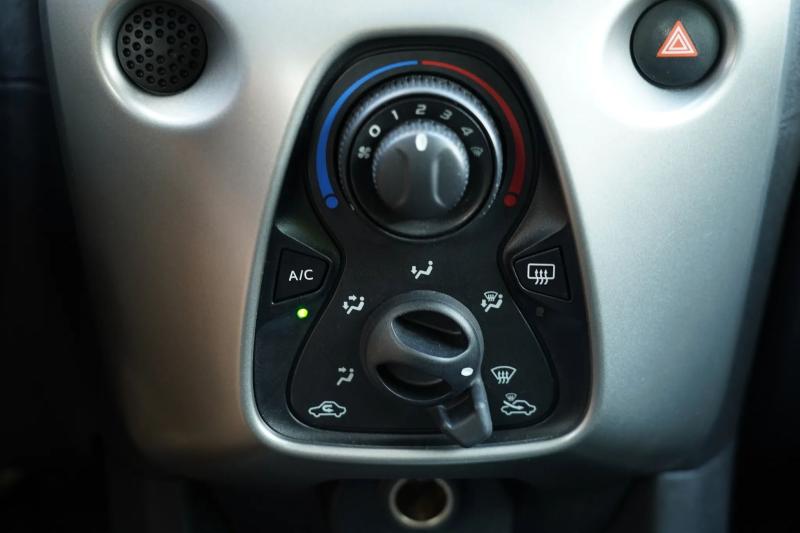 Car Thumb