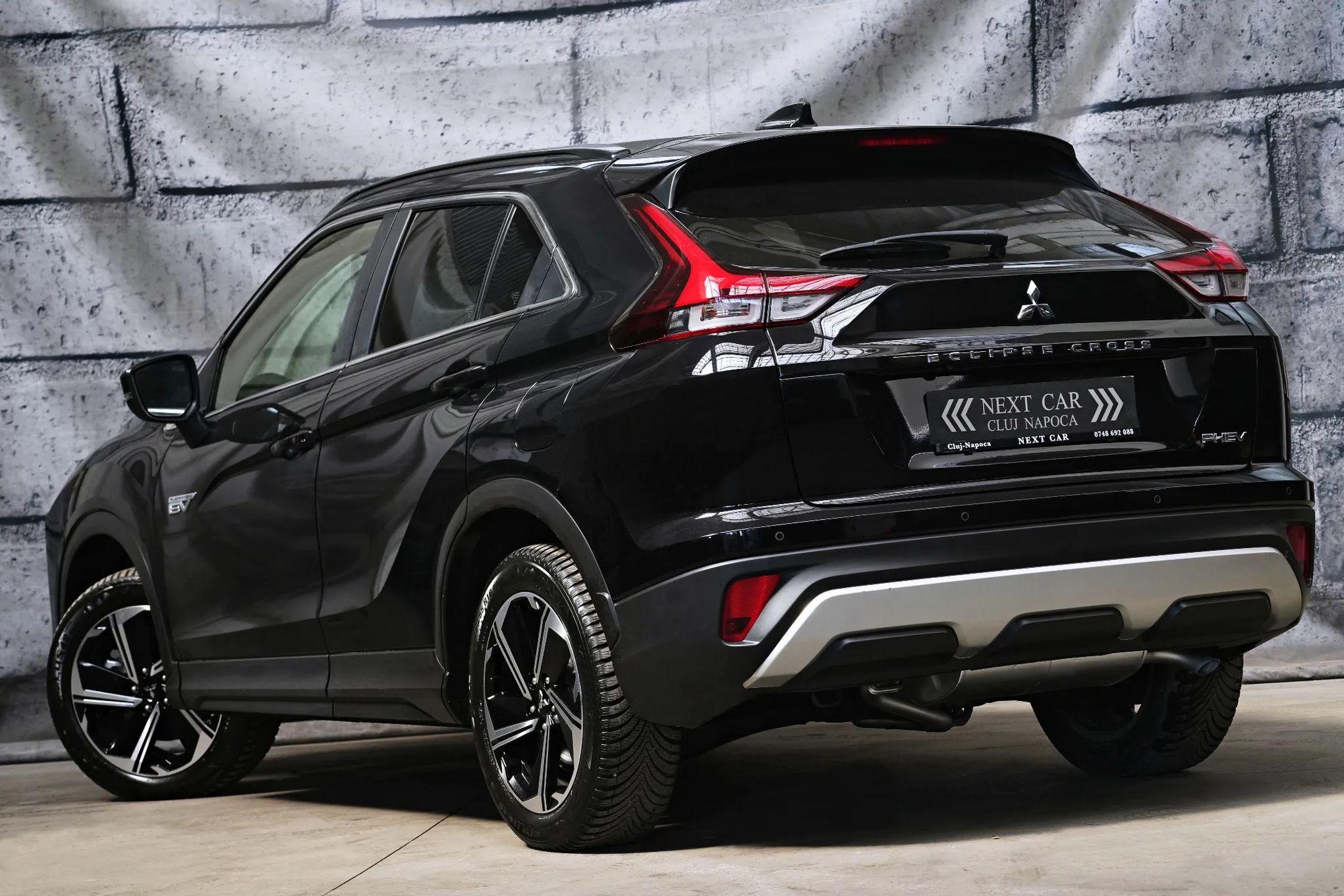 Mitsubishi Eclipse Cross 4WD Top